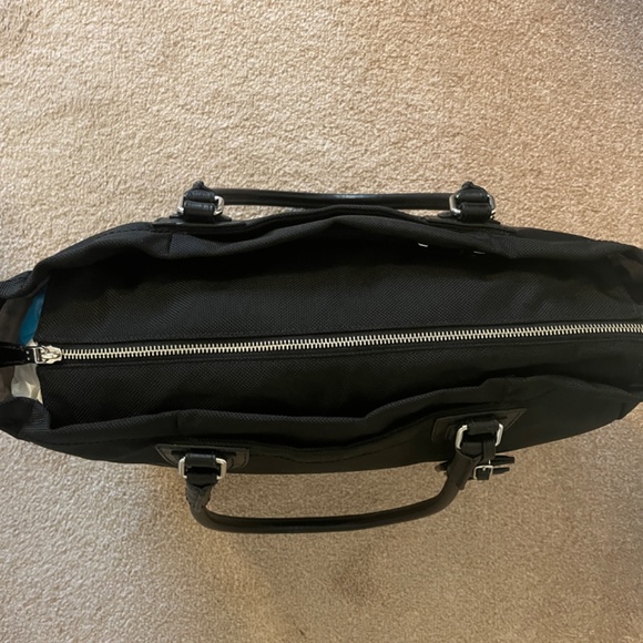 Tumi Black Tote Bag - Picture 11 of 16